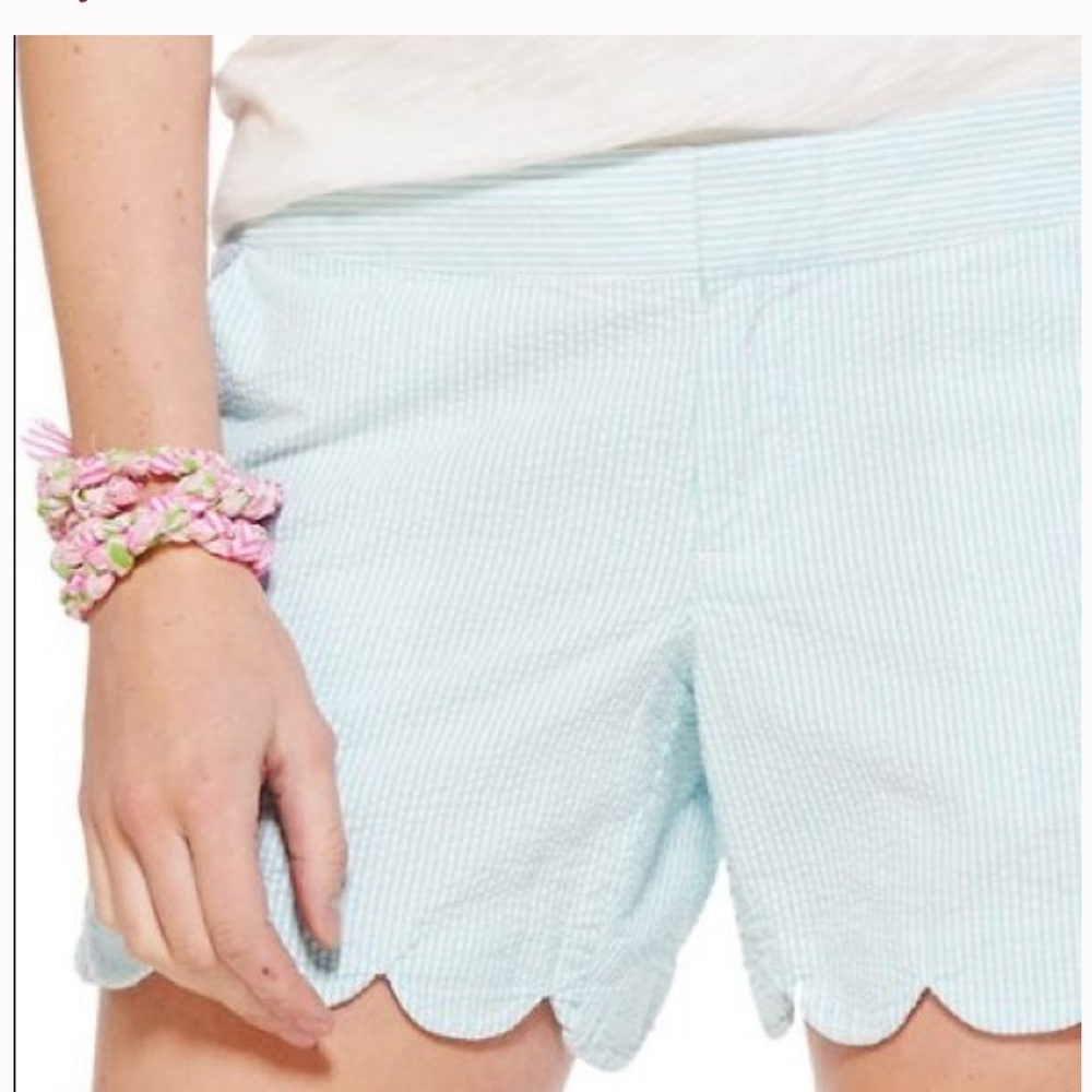 LILLY PULITZER Scalloped Edge Seersucker Shorts  Bright Blue and White SIZE 00